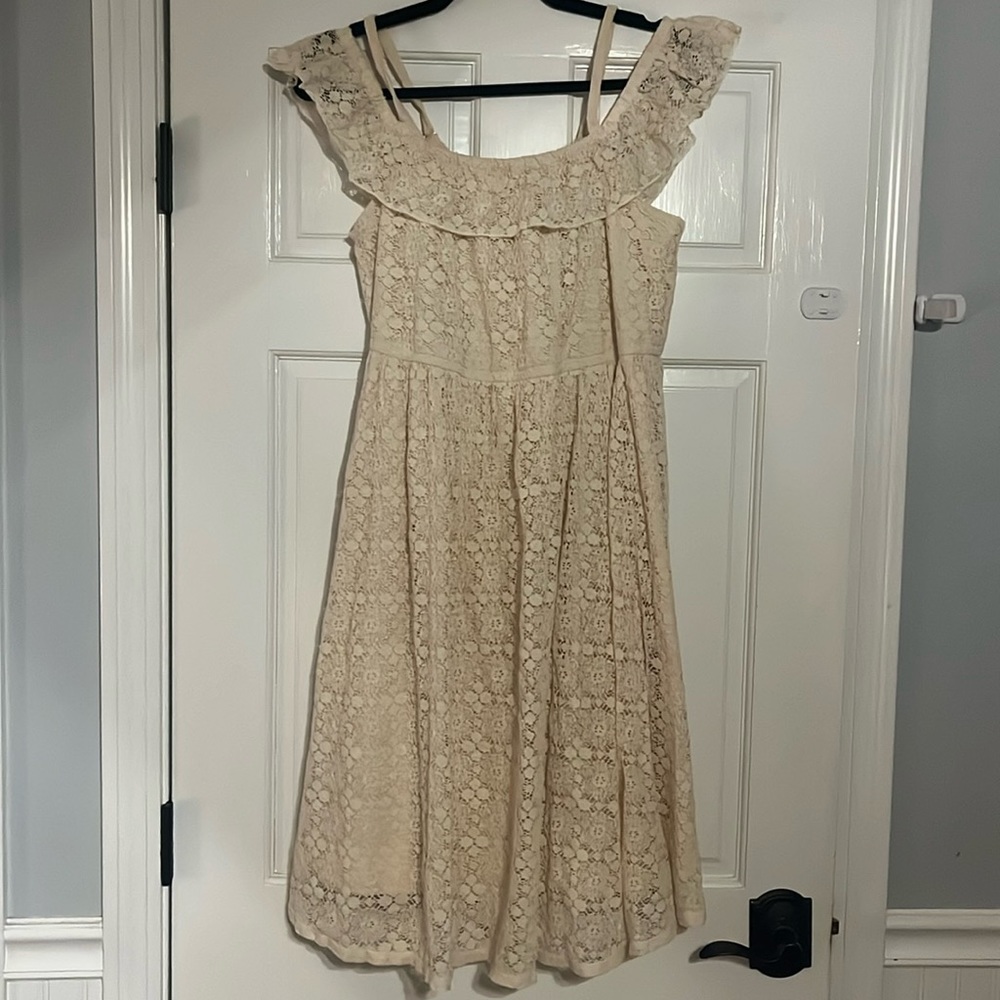 Torrid Size 2 Ivory Knee Length off the shoulder dress